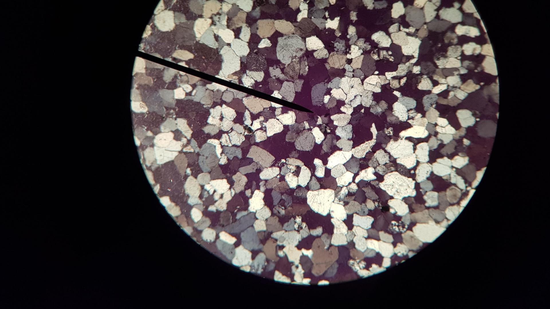 Quartzite microscope